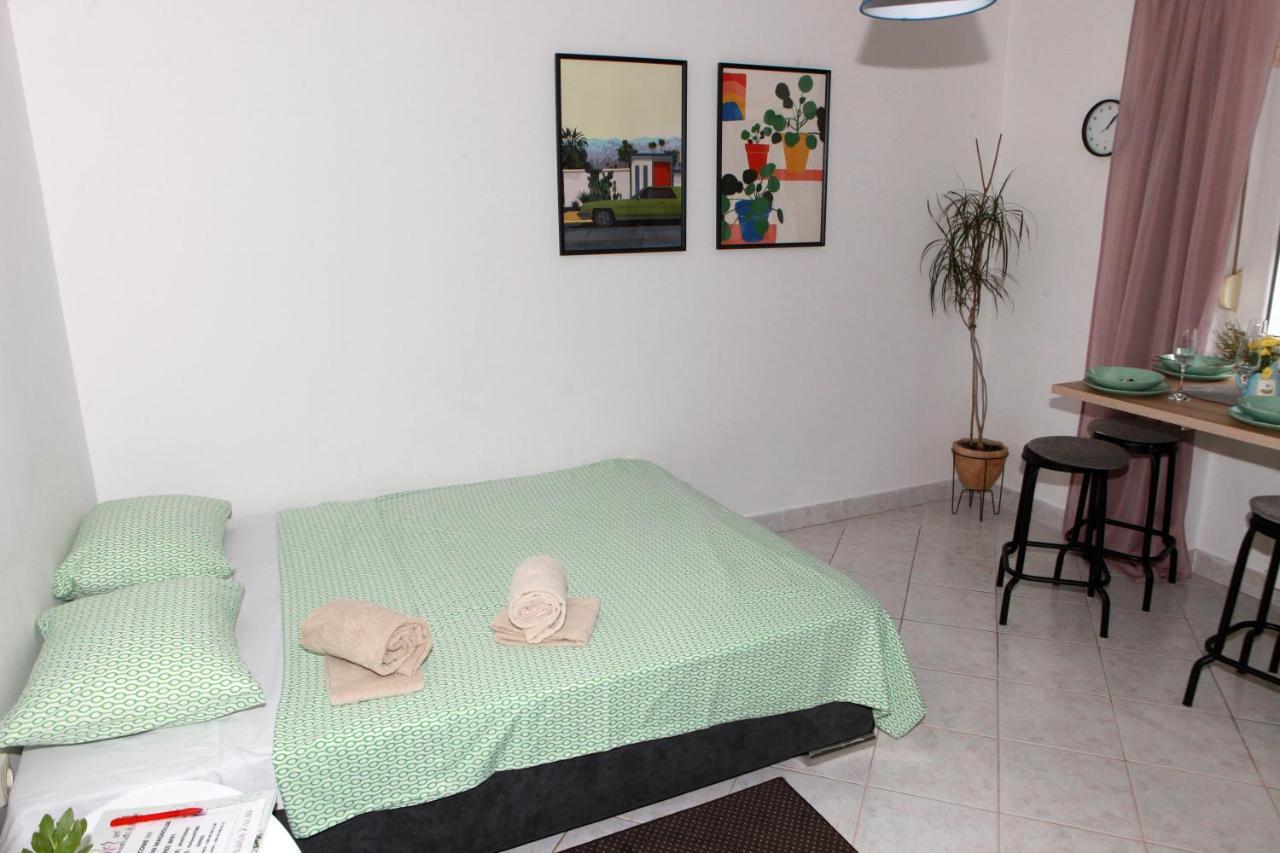 Apartment Magnolija - Free Parking Карловаць Екстер'єр фото